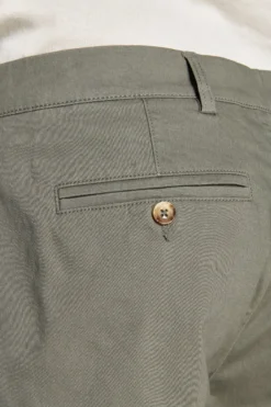 Bermuda chino basic in cotone verde