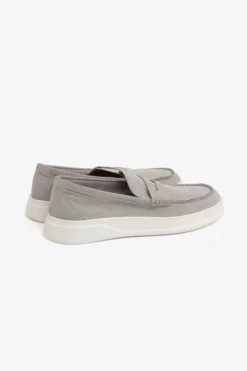 Mocassino scamosciato grigio chiaro