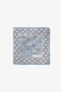 Pochette disegno cashmere celeste