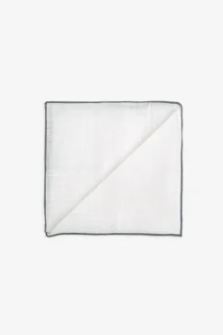 Pochette profili a contrasto panna
