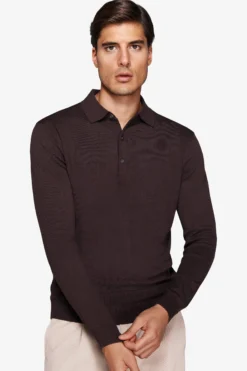 Polo in maglia con bottoni marrone