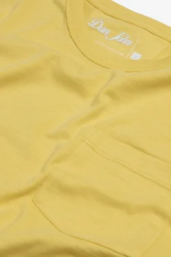 T-shirt girocollo con taschino gialla