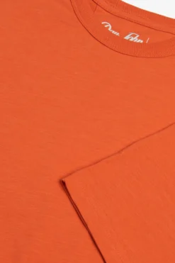 T-shirt girocollo con taschino arancio